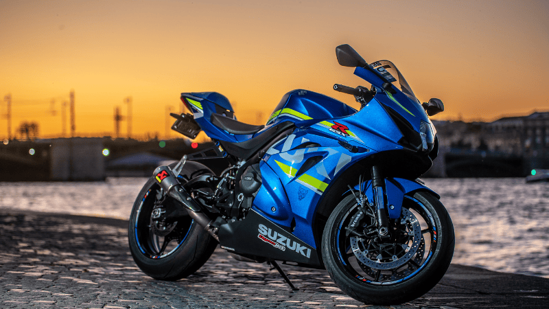 A motorbike with Chrome Wraps